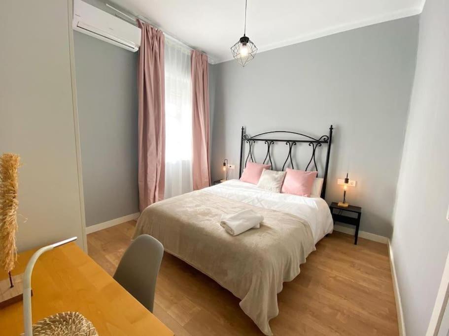 Bright Flat Rosaleda Appartement Málaga Buitenkant foto