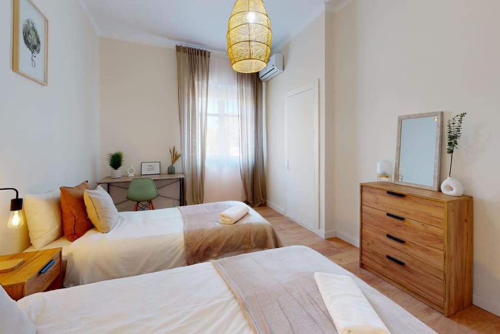 Bright Flat Rosaleda Appartement Málaga Buitenkant foto